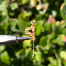 Load image into Gallery viewer, Dangly Vipera Pierceless Nose Cuff 𓆙