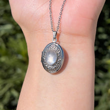 Load image into Gallery viewer, Locket in Rose Quartz ✵