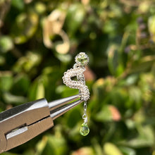 Load image into Gallery viewer, Dangly Vipera Pierceless Nose Cuff 𓆙