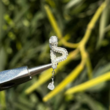 Load image into Gallery viewer, Dangly Vipera Pierceless Nose Cuff 𓆙