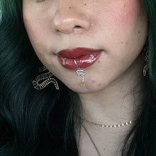Load image into Gallery viewer, Dangly Single Serpent Pierceless Lip Cuff 𓆙