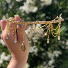 Load image into Gallery viewer, Astraea Choker in Labradorite ✵