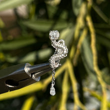 Load image into Gallery viewer, Dangly Vipera Pierceless Nose Cuff 𓆙