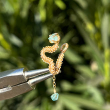 Load image into Gallery viewer, Dangly Vipera Pierceless Nose Cuff 𓆙