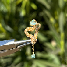 Load image into Gallery viewer, Dangly Vipera Pierceless Nose Cuff 𓆙