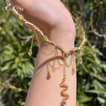 Load image into Gallery viewer, The Eternal Astraea in Peridot 14K Yellow Gold ✵