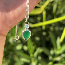 Load and play video in Gallery viewer, Opal & Green Onyx Pendant 𓆙