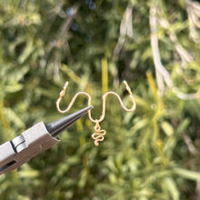 Load image into Gallery viewer, Triple Serpent Pierceless Nose Cuff ๐