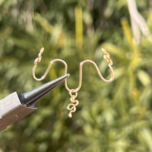 Load image into Gallery viewer, Triple Serpent Pierceless Nose Cuff ๐