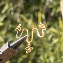 Load image into Gallery viewer, Triple Serpent Pierceless Nose Cuff ๐