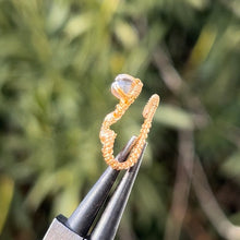 Load image into Gallery viewer, Vipera Pierceless Nose Cuff 𓆙