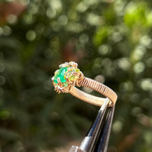 Load image into Gallery viewer, The Emerald Eternal Orna Arcus Ring✵