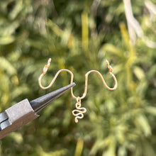 Load image into Gallery viewer, Triple Serpent Pierceless Nose Cuff ๐