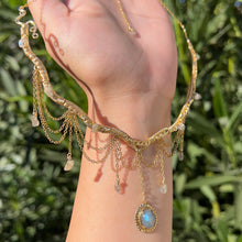 Load image into Gallery viewer, Astraea in Labradorite ✵
