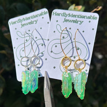 Load image into Gallery viewer, Shego Dangly Earrings ♡
