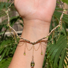Load image into Gallery viewer, Astraea in Peridot ✵
