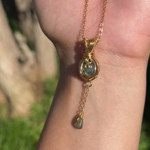Load and play video in Gallery viewer, Avatea in Labradorite Mini Pendant ✵
