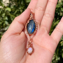 Load image into Gallery viewer, Sirona Arcus ✵ Duo Pendant ✵ READY TO SHIP

