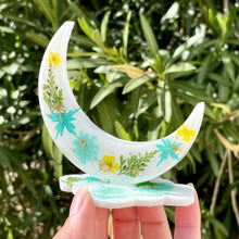 Load image into Gallery viewer, Milky Lunar Ring Holder ✵
