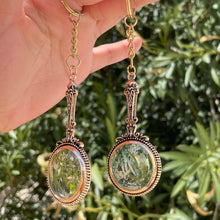 Load image into Gallery viewer, Foliage Filled Magnifying Keychains ♡
